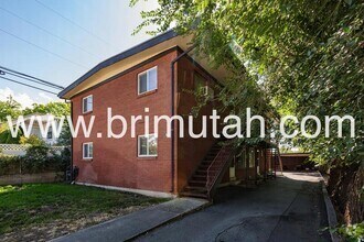 Building Photo - 938 Lowell Ave S