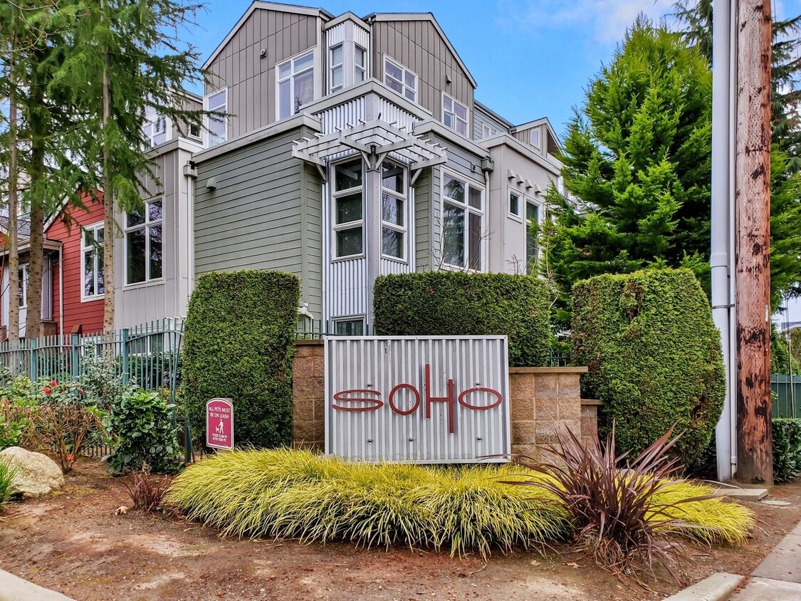 Primary Photo - Bright 1-Bedroom + Office in Downtown Kirk...