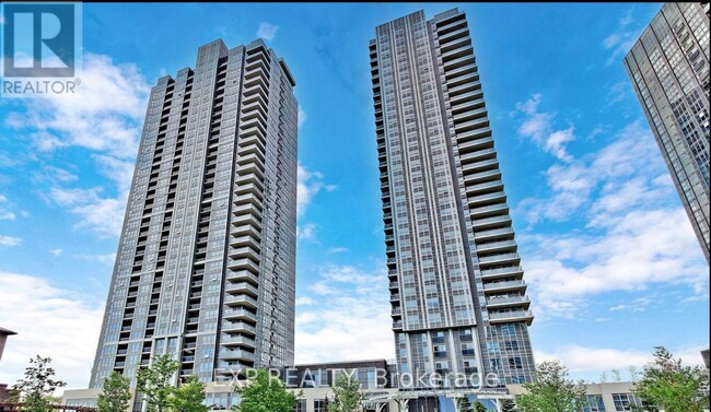 Building Photo - 275 Village Green Square