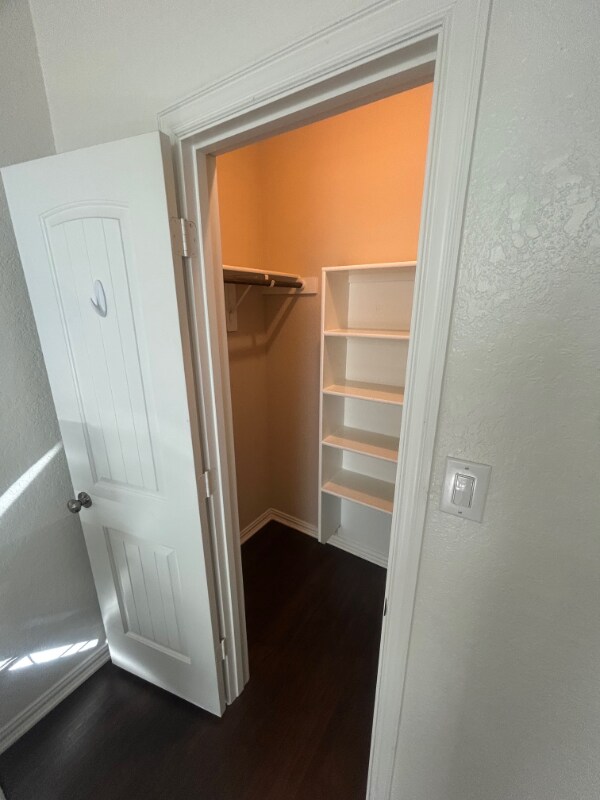 Building Photo - 724 Decathlon St