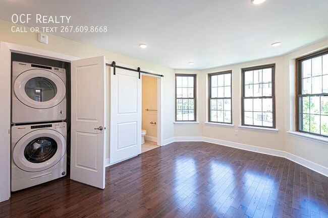 Building Photo - South Street One Bedroom Apartment