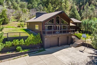 Building Photo - 377 Crystal Ln