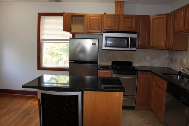 Building Photo - 624 North Monroe Street