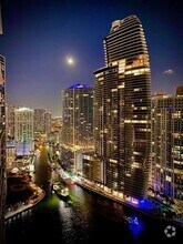 Building Photo - 475 Brickell Ave