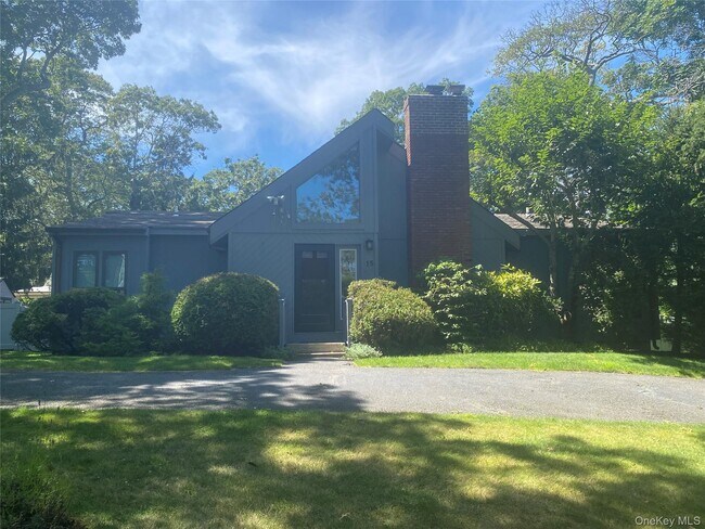 Foto del edificio - 15 Crestview Dr
