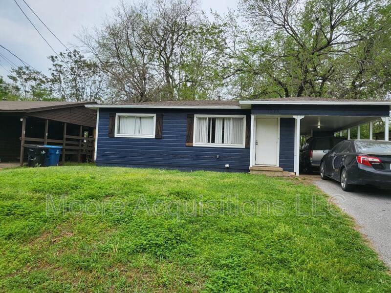 Primary Photo - 1046 W Star St