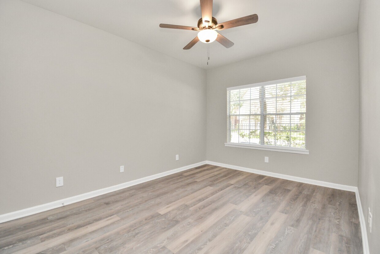 Foto del edificio - 2222 Maroneal St