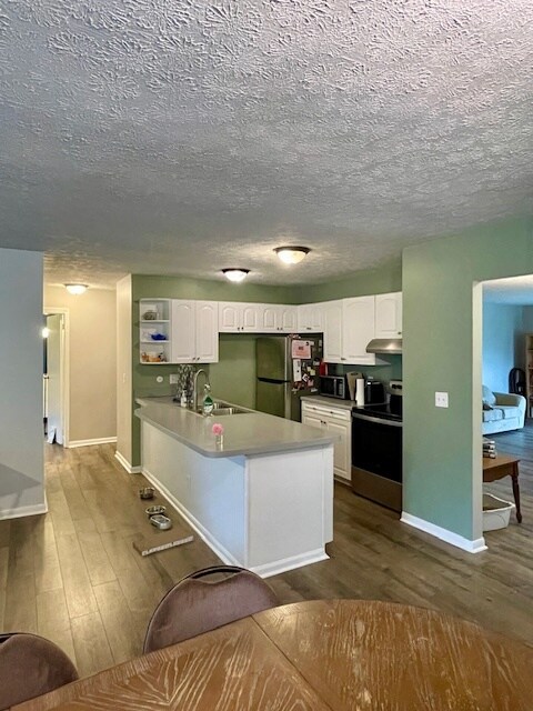 Foto del edificio - 4860 Sparrow Dr