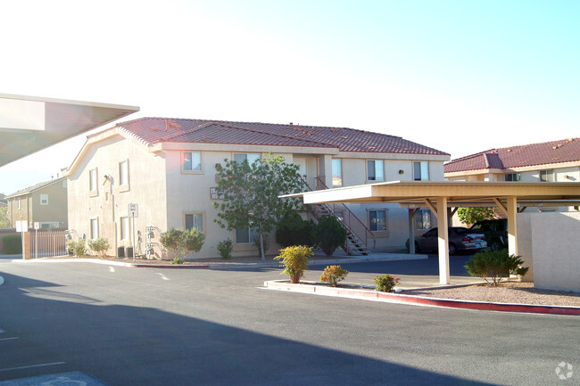 Foto del edificio - El Paseo Senior Apartments