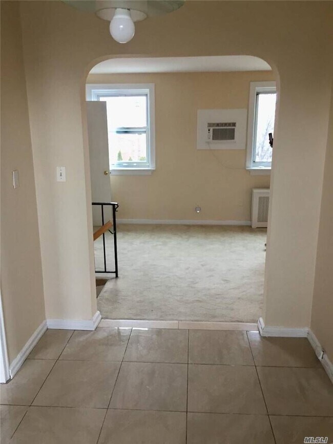 Building Photo - 245-26 76th Ave