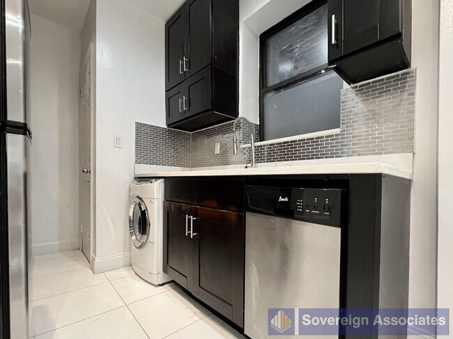 Foto del edificio - 109 W 105th St