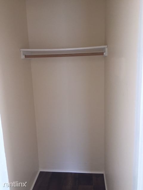 Foto del edificio - 3 br, 1.5 bath Duplex - 221B Horseheads Blvd