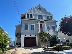 Building Photo - 146 Middle Beach Rd