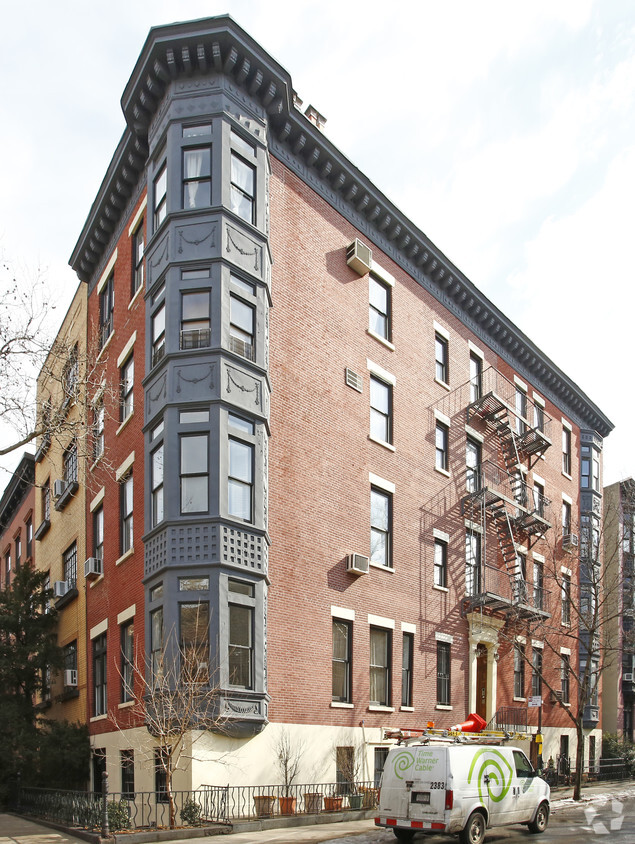 Primary Photo - 99 State St