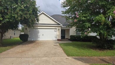 Building Photo - 213 Summerstone Bend