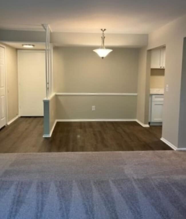 Building Photo - Charming, 2 bedroom/1 bath near Downtown Rochester!