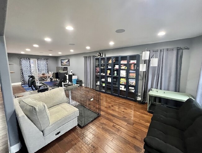 Building Photo - 1104 Fieldstone Ct
