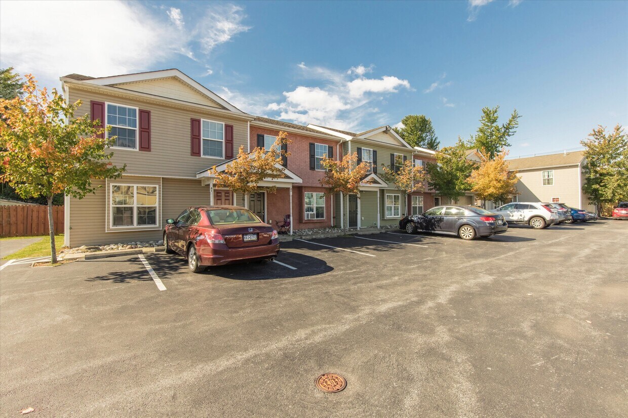 56 S Charlotte St Unit B2, Pottstown, PA 19464 Apartments in