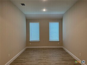 Building Photo - 1321 Cottonseed St