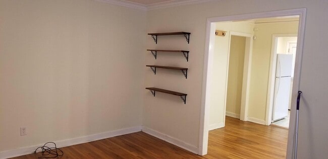 Building Photo - 541 S Reese St