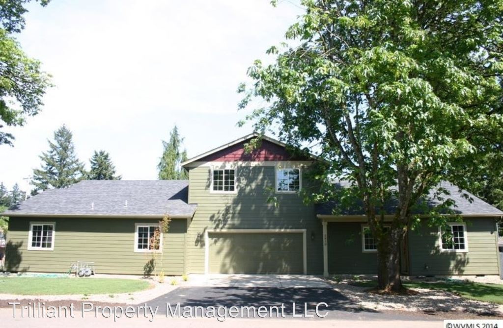Primary Photo - 762 Ewald Ave S