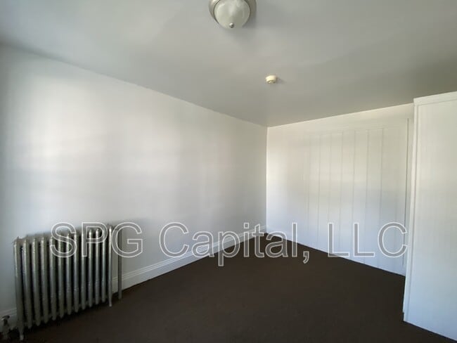 Foto del edificio - 220 W Jackson St