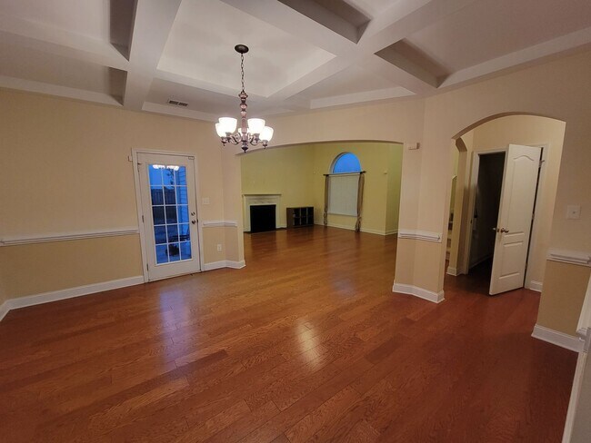 Building Photo - Beautiful 3 bedroom 2.5 bath home in Eagle...