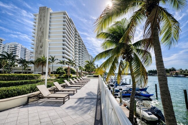 Building Photo - 5600 Collins Ave