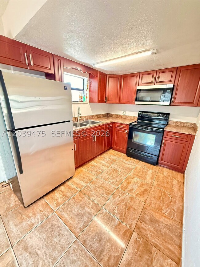 Foto del edificio - 204 NW 28th Ave