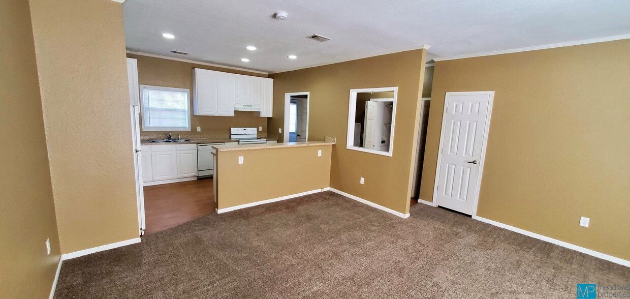 Primary Photo - 122 Meadows Ln