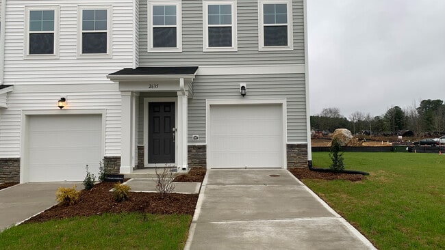 Foto del edificio - Room in Townhome on Chert Ln