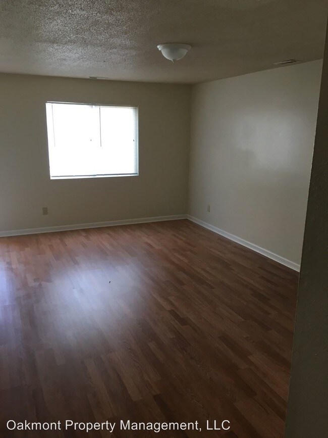 Building Photo - 2819 Breezewood Ave