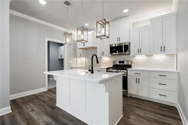 Foto del edificio - 2813 SW Hampshire Ave