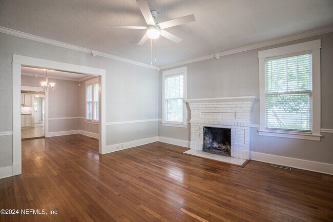 Foto del edificio - 3684 Herschel St