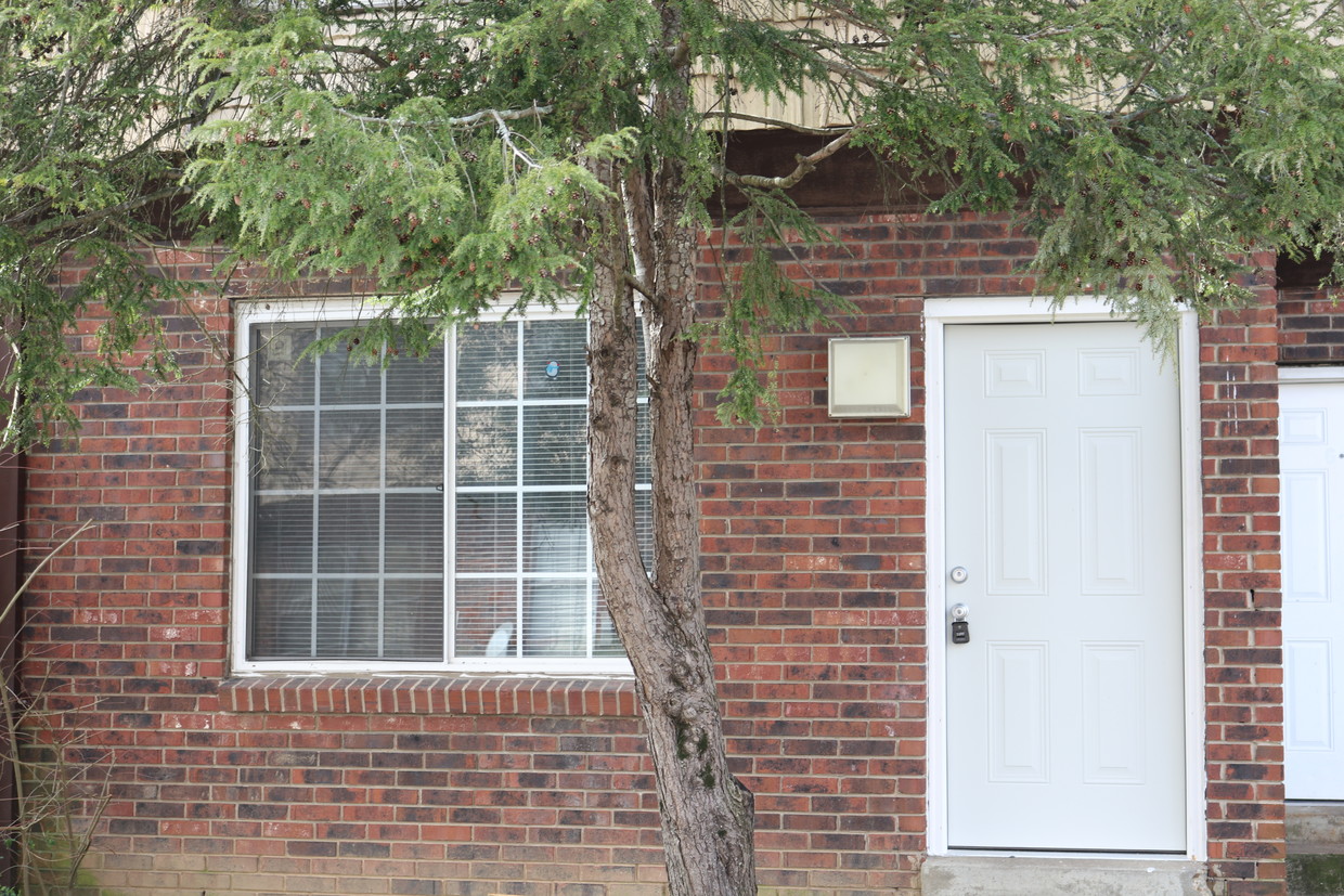 Primary Photo - 441 Harding Pl