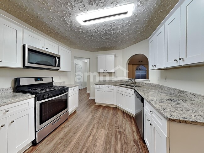 Building Photo - 4618 Noah Overlook W