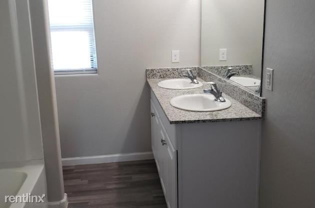 Building Photo - 4 br, 3 bath House - 1045 W Starview Ave