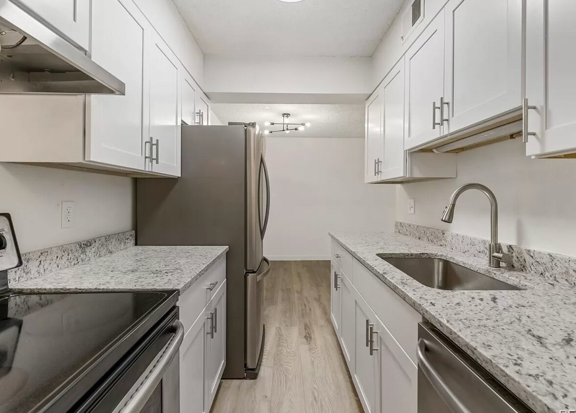 209 E Highline Cir Unit 108, Centennial, CO 80122 Condo for Rent in