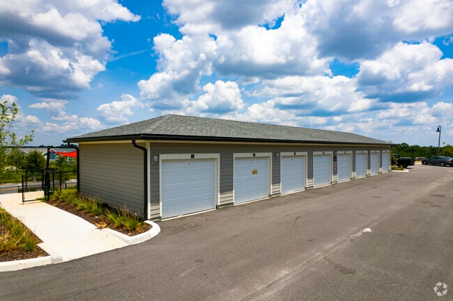 7035 Broad Way de Davenport, FL, 33837 - The Pointe at Siena Ridge 55+ Active Adult Apartment Homes