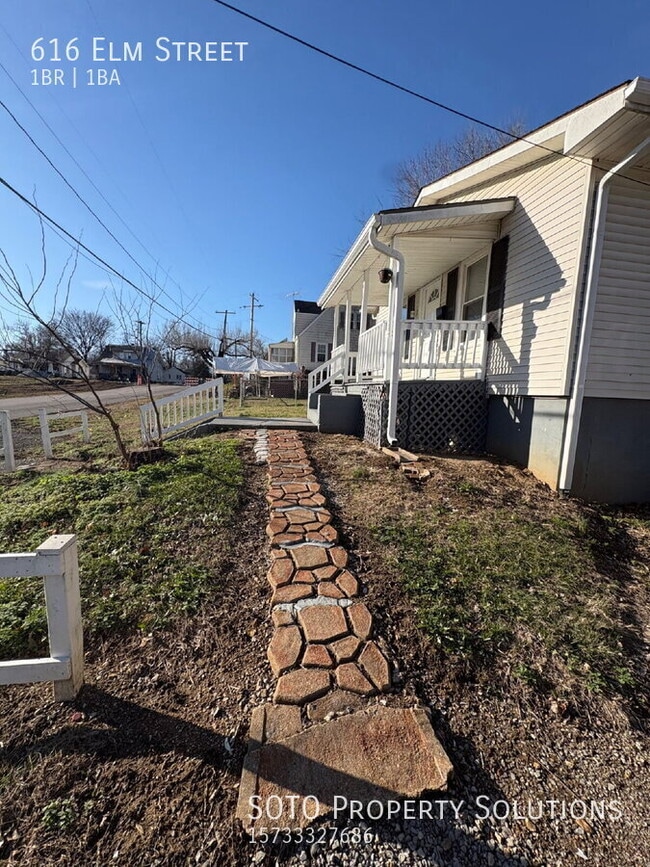 Foto del edificio - 616 Elm St