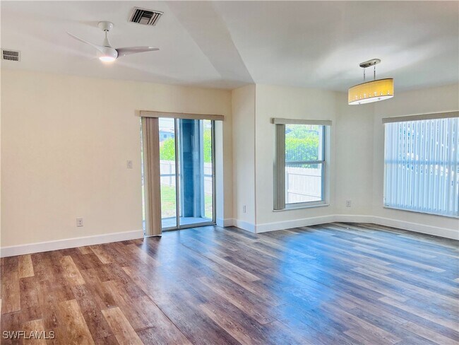 Foto del edificio - 3917 Bennett Ln