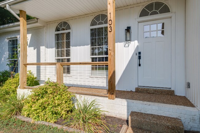 Foto del edificio - 103 Hunterwood Ct