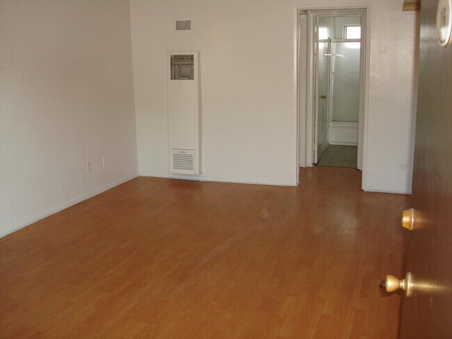 Foto del edificio - 1235 Boynton St