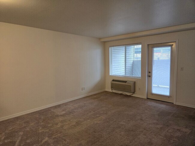 Foto del edificio - Beautiful Second-Floor Condo in Promenade Post Falls