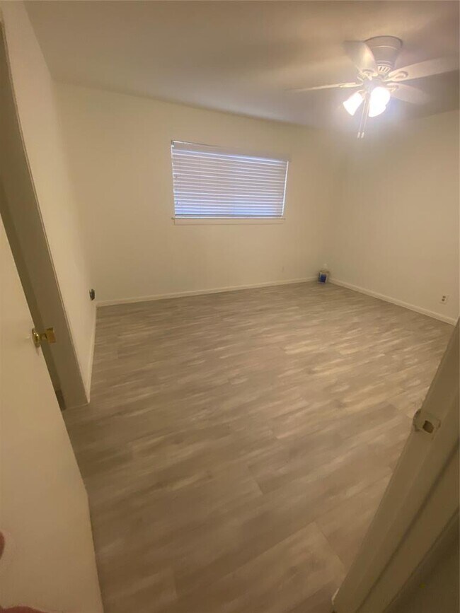 Foto del edificio - 2208 Enfield Rd