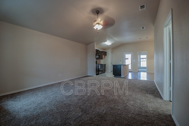 Foto del edificio - 7418 104th St