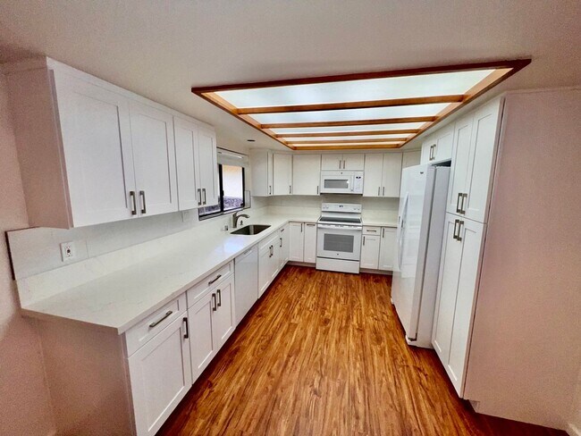 Foto del edificio - Royal Summit–4BD/3BA/Garage – Aiea