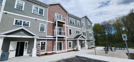 Building Photo - 217 Rockingham Rd