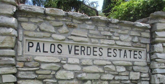 Palos Verdes Estates - 241 Palos Verdes Dr W