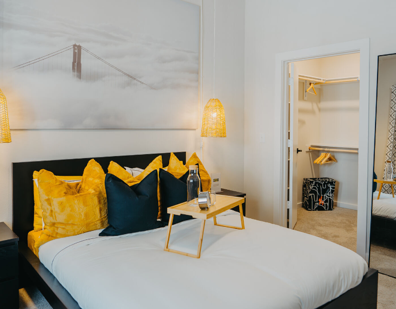 Primary Photo - Apartment for Rent